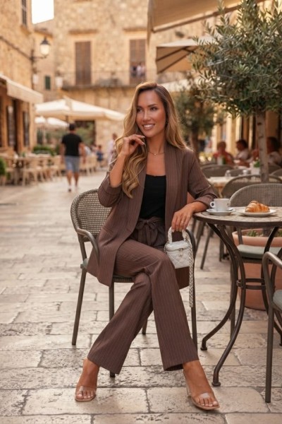 12860 Κουστούμι παντελόνι με ρίγα Καφέ